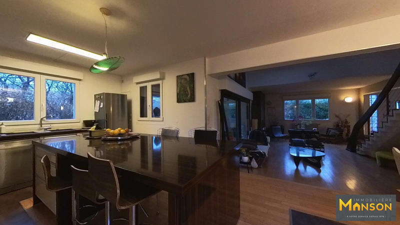 Maison - 322 m² - 12 pièces