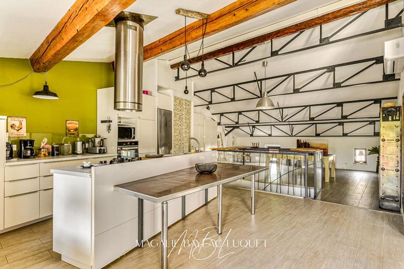 Maison - 297 m² - 7 pièces