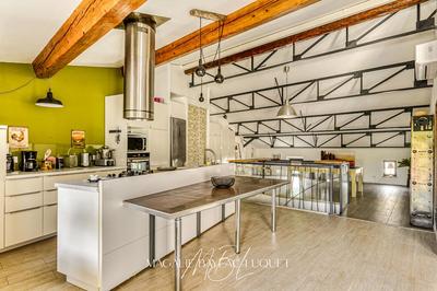 Maison - 297 m² - 7 pièces