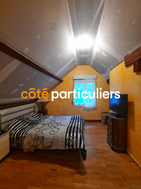 Maison - 255 m² - 8 pièces