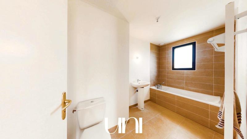 Maison - 101 m² - 6 pièces