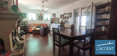 Villa - 262 m² - 10 pièces