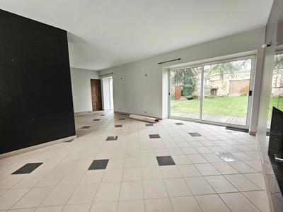 Maison - 204 m² - 8 pièces