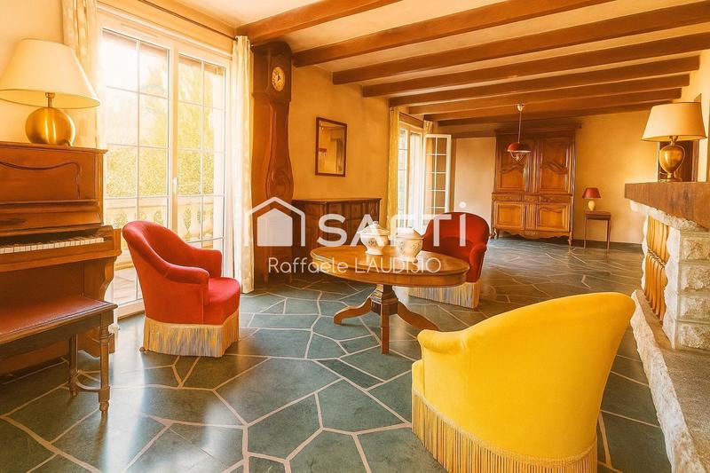 Maison - 210 m² - 6 pièces