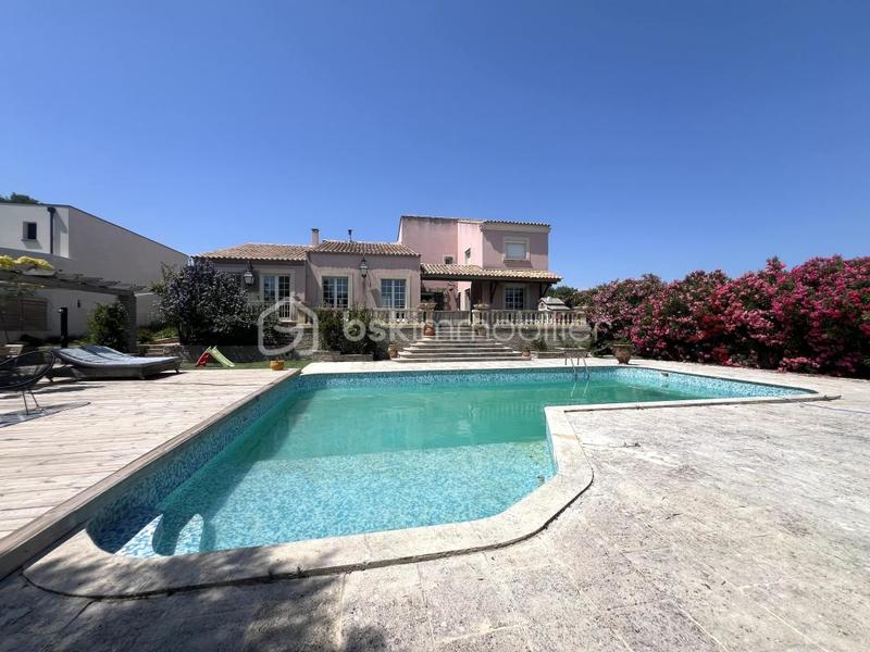 Maison - 280 m² - 7 pièces