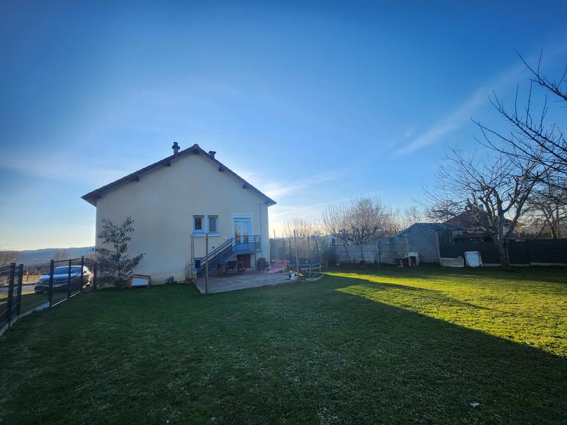 Maison - 99 m² - 6 pièces