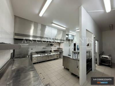 Local commercial - 270 m²