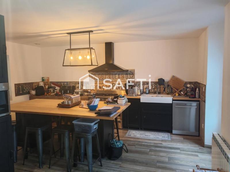 Maison - 190 m² - 4 pièces