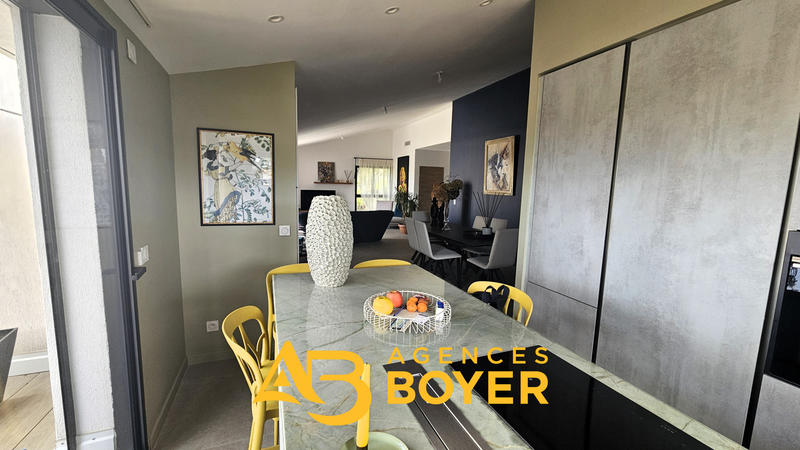 Appartement - 125 m² - 5 pièces