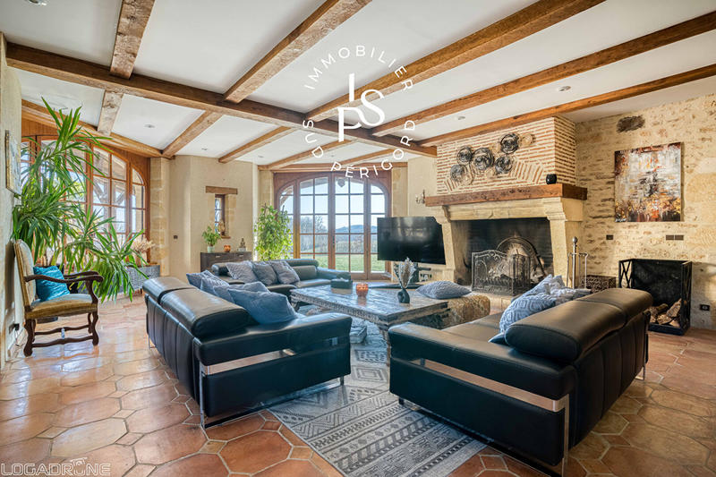 Demeure - 755 m² - 25 pièces