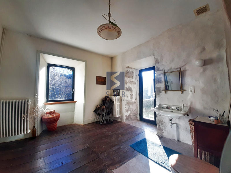 Maison - 369 m² - 12 pièces