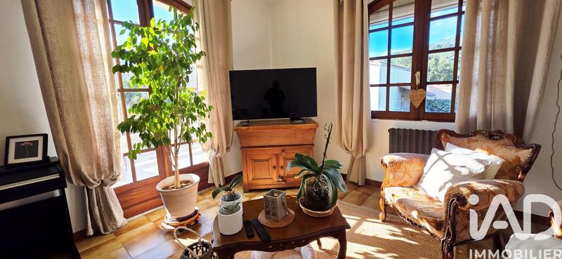 Maison - 204 m² - 9 pièces