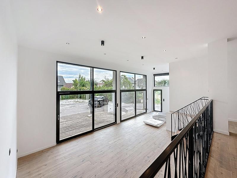 Loft - 142 m² - 5 pièces