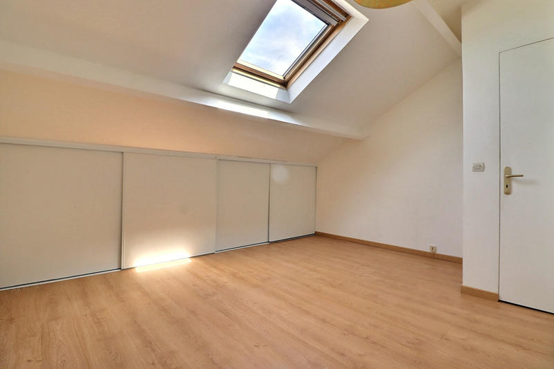 Maison - 102 m² - 6 pièces