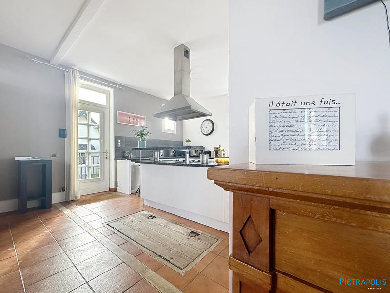 Maison ancienne - 177 m² - 6 pièces