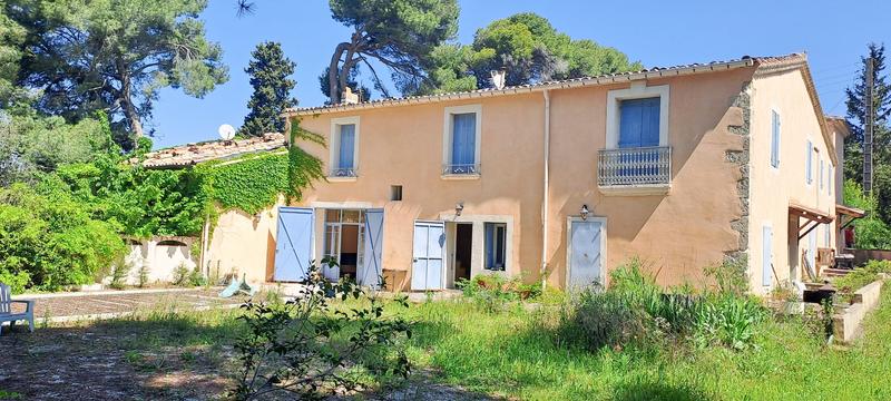 Maison - 310 m² - 12 pièces