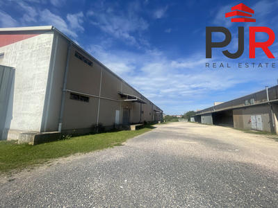 Local d'activités - 1 600 m²