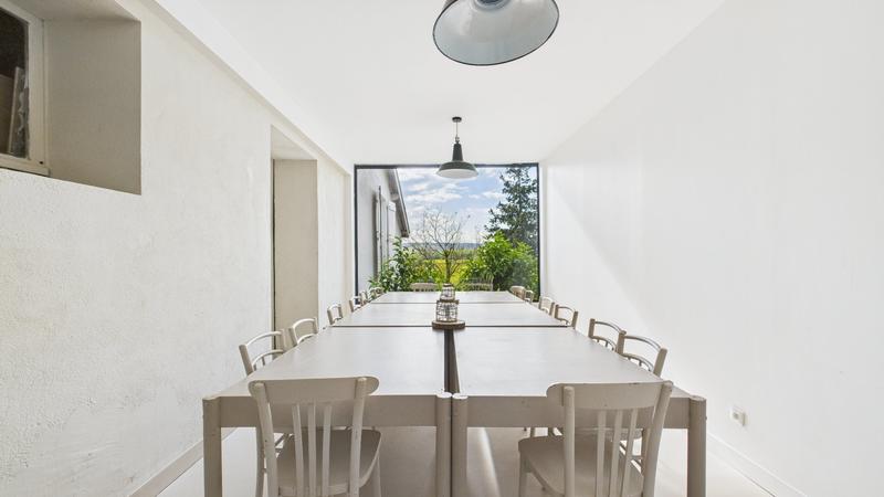 Propriété - 770 m² - 15 pièces