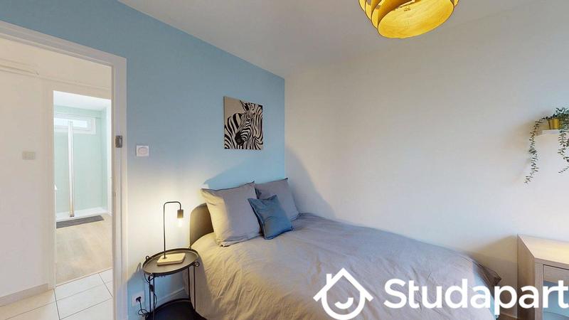 Chambre - 9 m² - 1 pièce