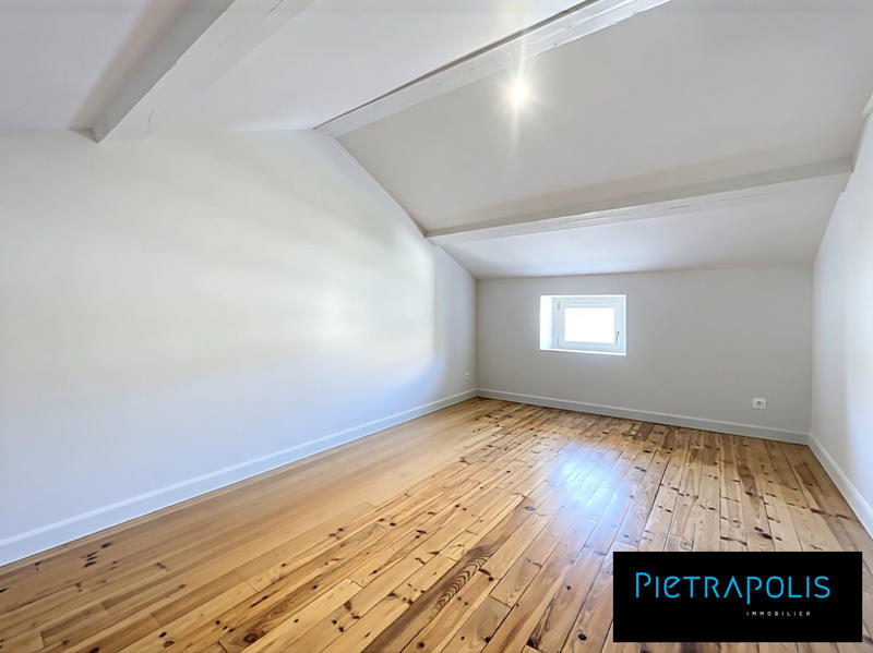 Appartement - 107 m² - 6 pièces