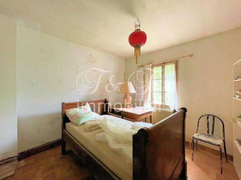 Propriété - 330 m² - 10 pièces