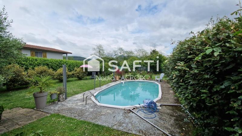 Maison - 213 m² - 6 pièces