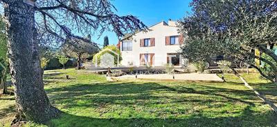 Villa - 225 m² - 7 pièces