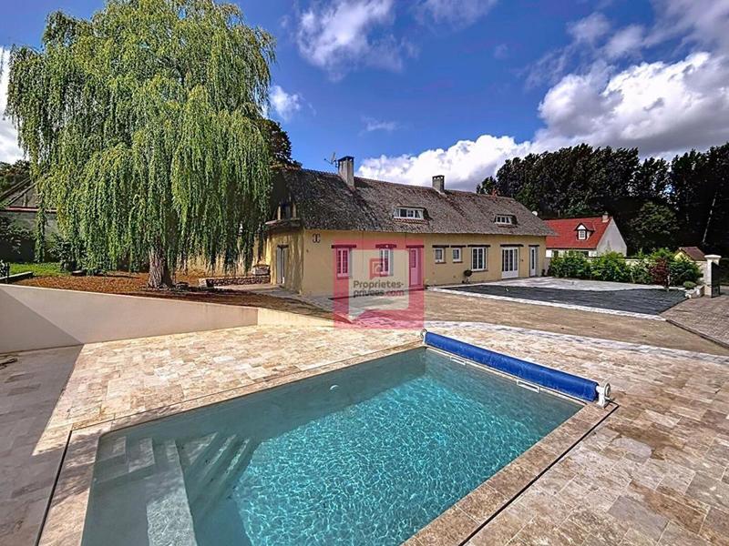 Maison - 250 m² - 9 pièces