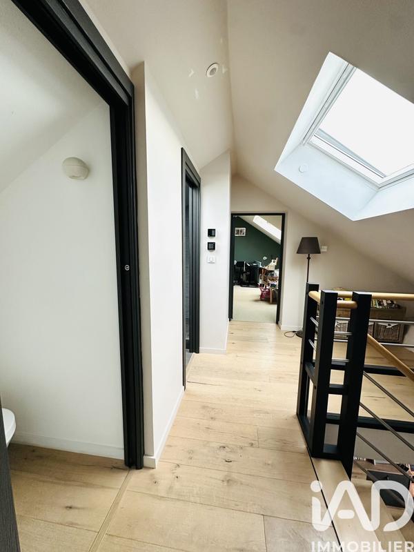 Maison - 216 m² - 12 pièces