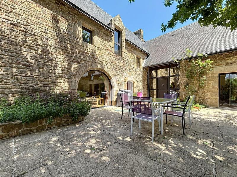 Longère - 298 m² - 5 pièces