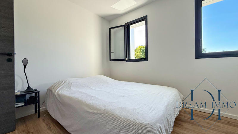 Maison contemporaine - 198 m² - 7 pièces