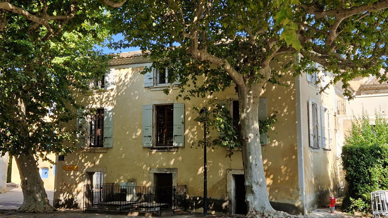 Immeuble - 210 m² - 7 pièces