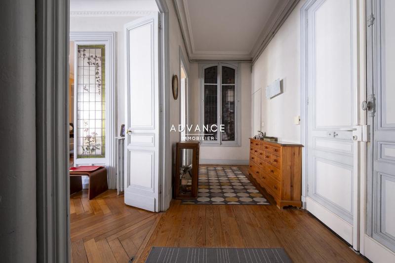 Duplex - 201 m² - 6 pièces