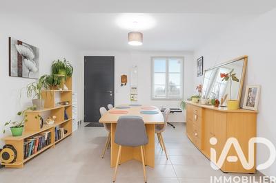 Maison - 93 m² - 5 pièces