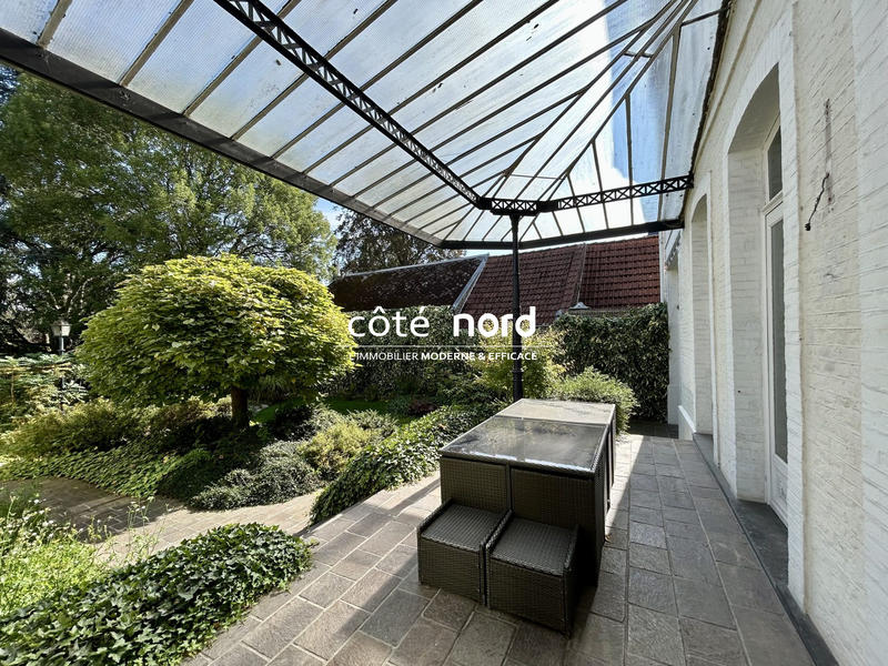 Maison - 350 m² - 11 pièces