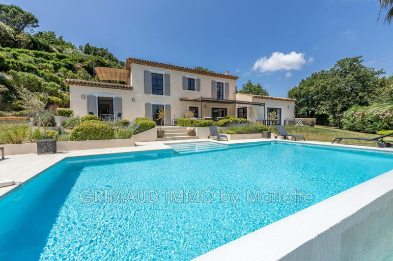 Villa - 261 m² - 6 pièces