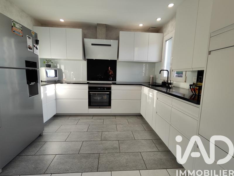 Maison - 88 m² - 4 pièces