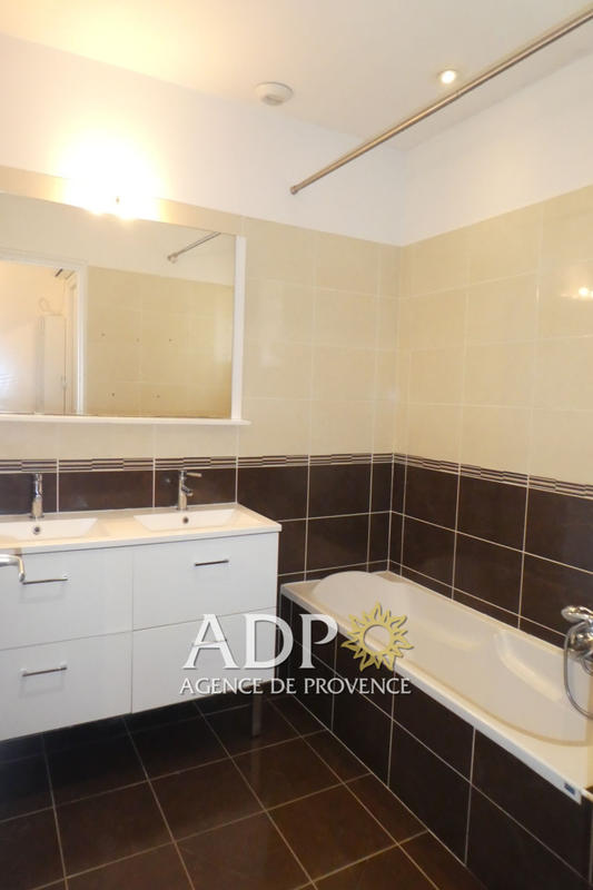 Maison - 96 m² - 5 pièces