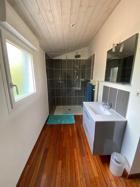 Maison - 139 m² - 8 pièces