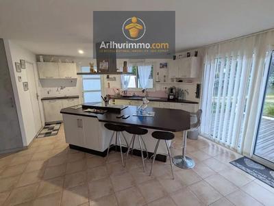 Maison - 144 m² - 5 pièces