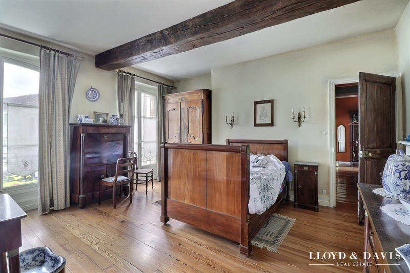 Duplex - 189 m² - 9 pièces