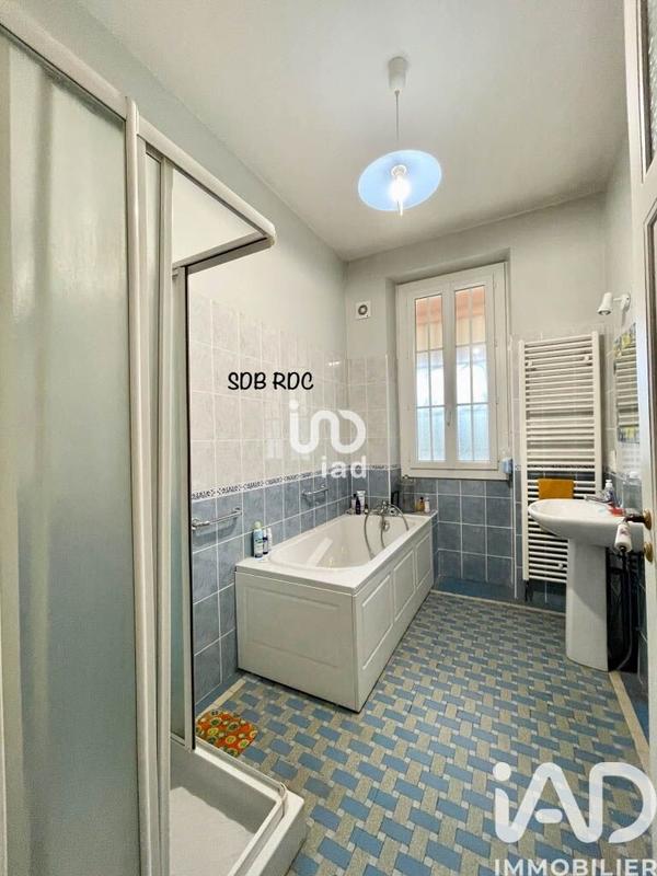 Maison - 200 m² - 6 pièces