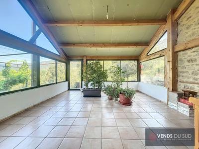 Maison - 203 m² - 7 pièces