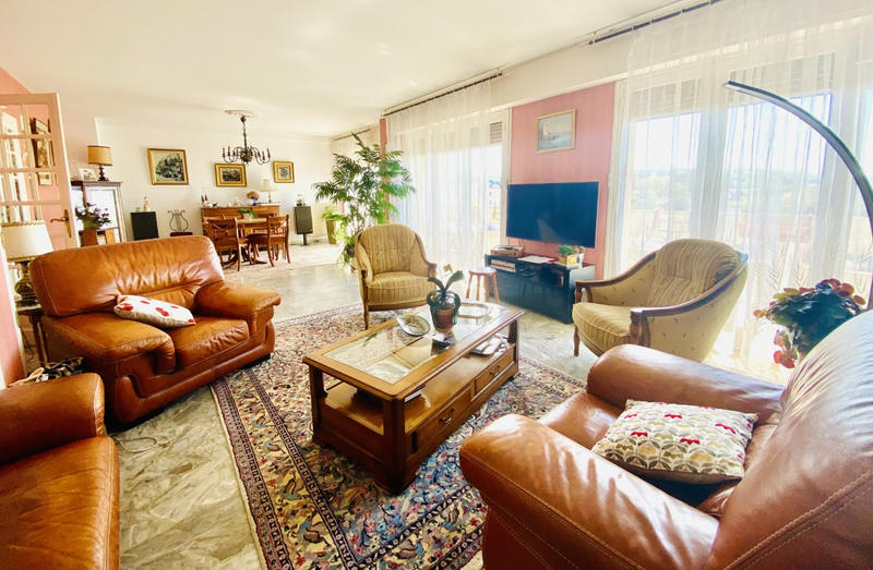 Appartement - 168 m² - 6 pièces