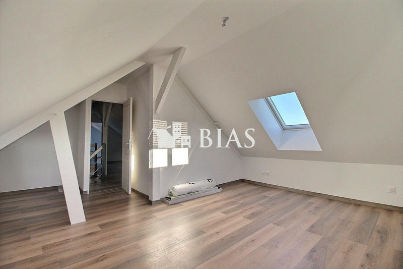 Maison - 137 m² - 5 pièces