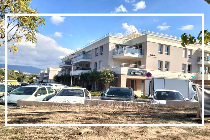 Parking / Garage - 13 m²