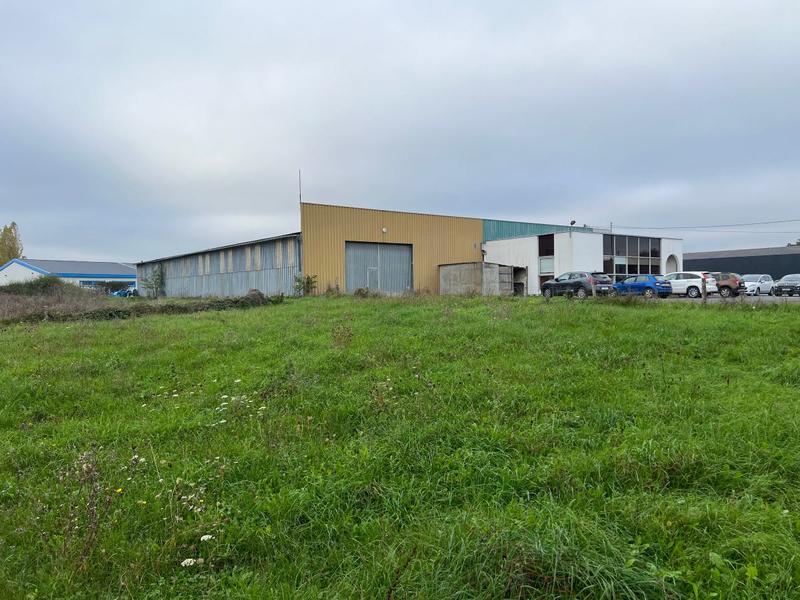 Local commercial - 1 300 m²
