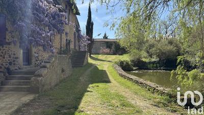 Maison - 650 m² - 15 pièces