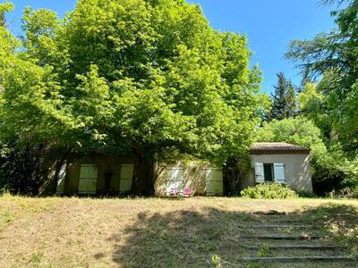 Maison - 216 m² - 6 pièces