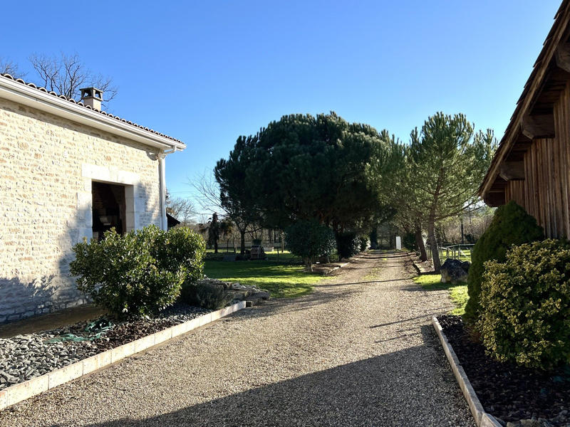 Maison - 226 m² - 8 pièces